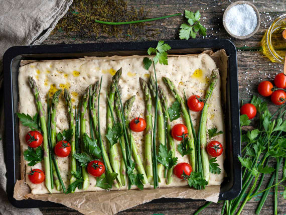 focaccia-recept-met-asperges-compo